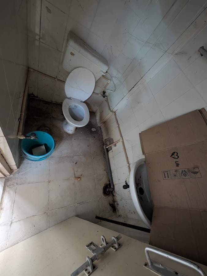 KMC Angle cock, Washbasin set and jaali – before renovation